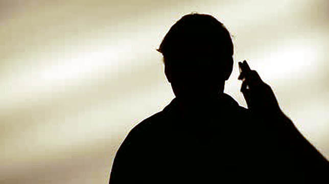  criminals use mobile phone in varanasi jail