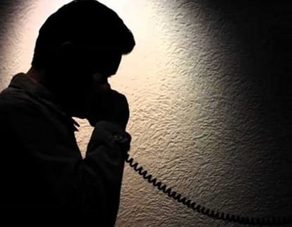  criminals use mobile phone in varanasi jail