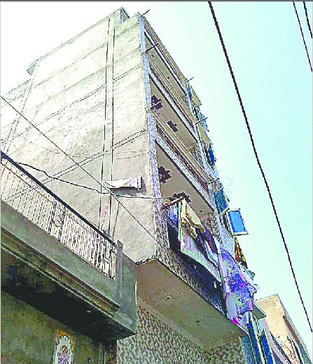 Five-storey illegal building seal