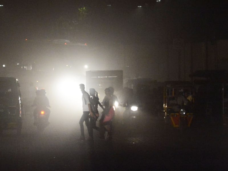  rain gives relief in Lucknow.
