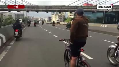 BOLLYWOOD ACTOR SALMAN KHAN CYCLING ON MUMBAI PUNE HIGHWAY