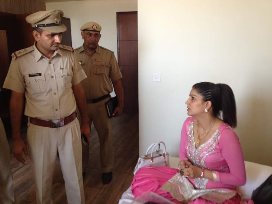 sapna chaudhary bollywood item number