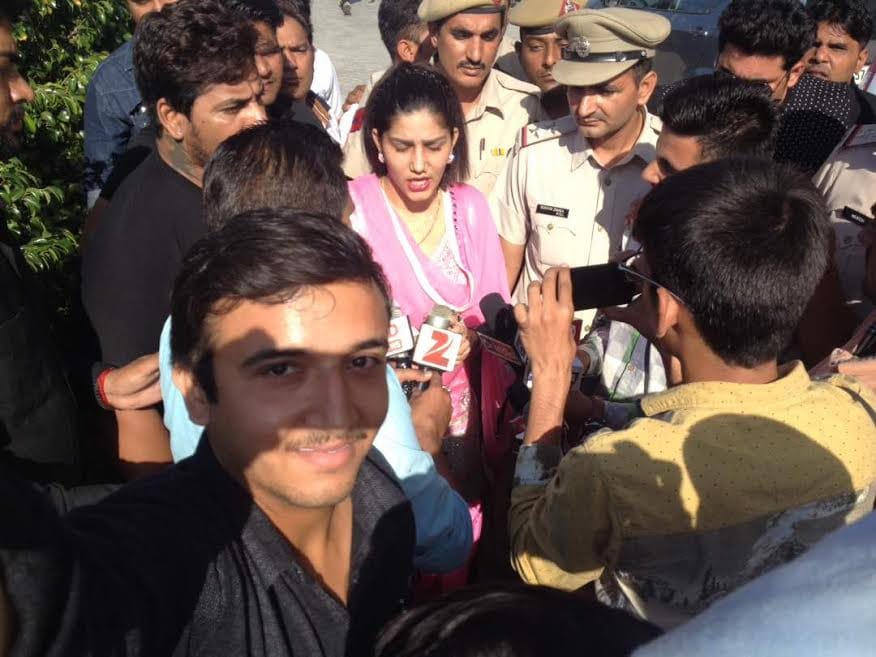 sapna chaudhary photo viral on social media vira