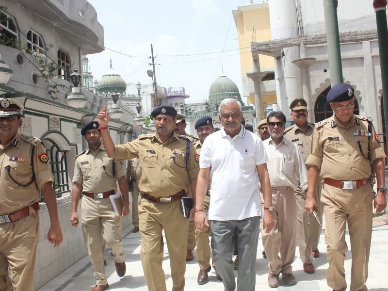  DGP sulkhan singh inspects preprations of law and order before ramzan procession.