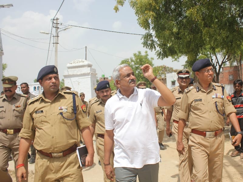  DGP sulkhan singh inspects preprations of law and order before ramzan procession.