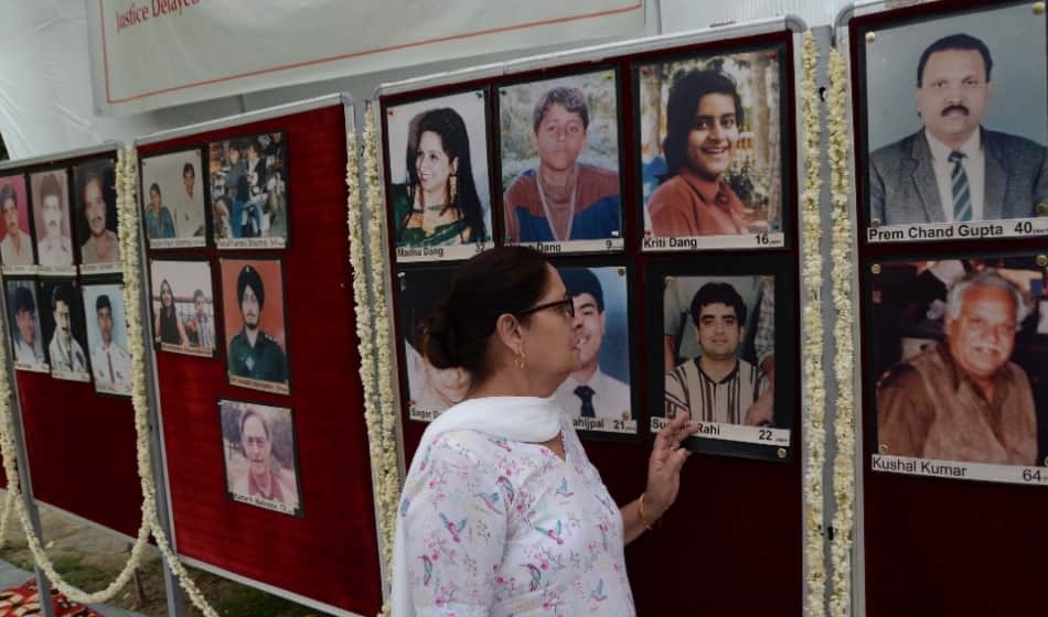 uphaar tragedy 20 years: people remembers their kin at memorial in delhi