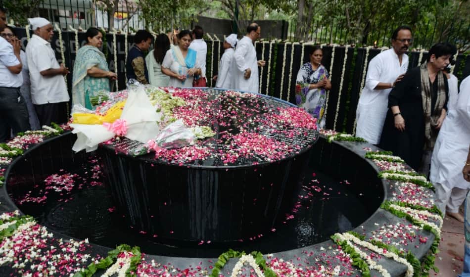 uphaar tragedy 20 years: people remembers their kin at memorial in delhi