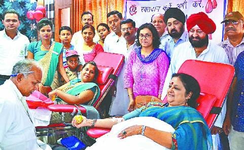 239 in Bareilly on the blood donation day Mahadan