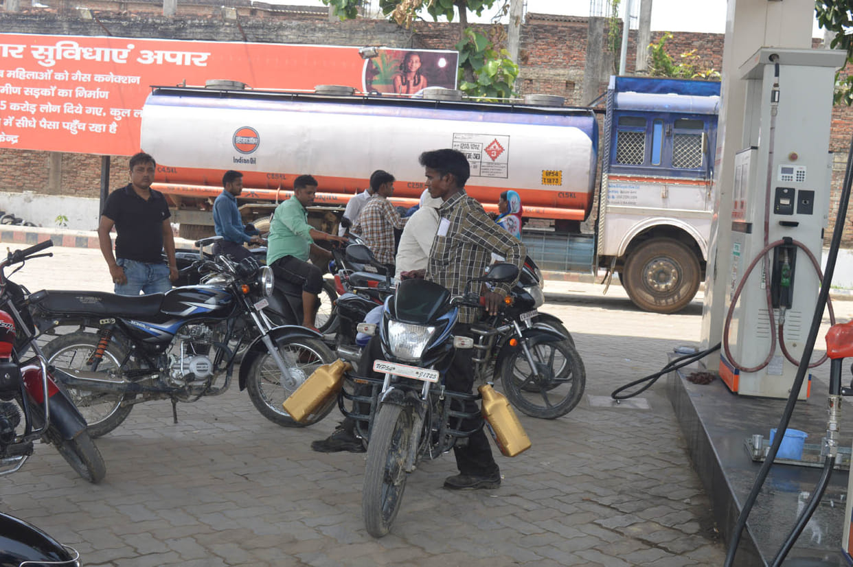 petrol, diesel price comes down to more than 2 rupees per litre in past six days