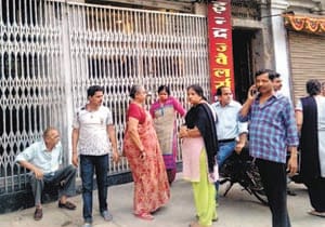 Looters in the Jewelery Curse Day