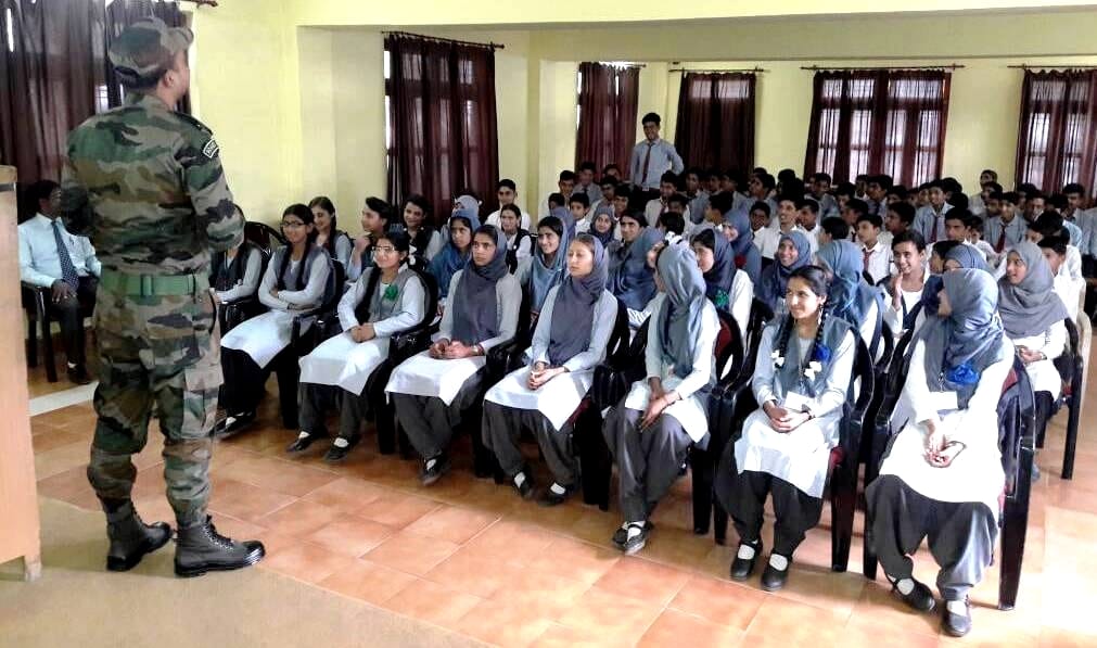 ARMY WITH KASHMIR MAKES GOOD EDUCATION FOR YOUTH