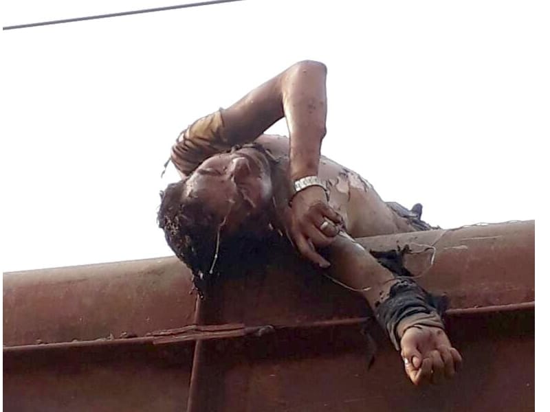  A man died in charbagh railway station while taking selfie on a train.