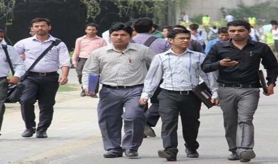   report said that risk factor is high of people doing jobs in delhi