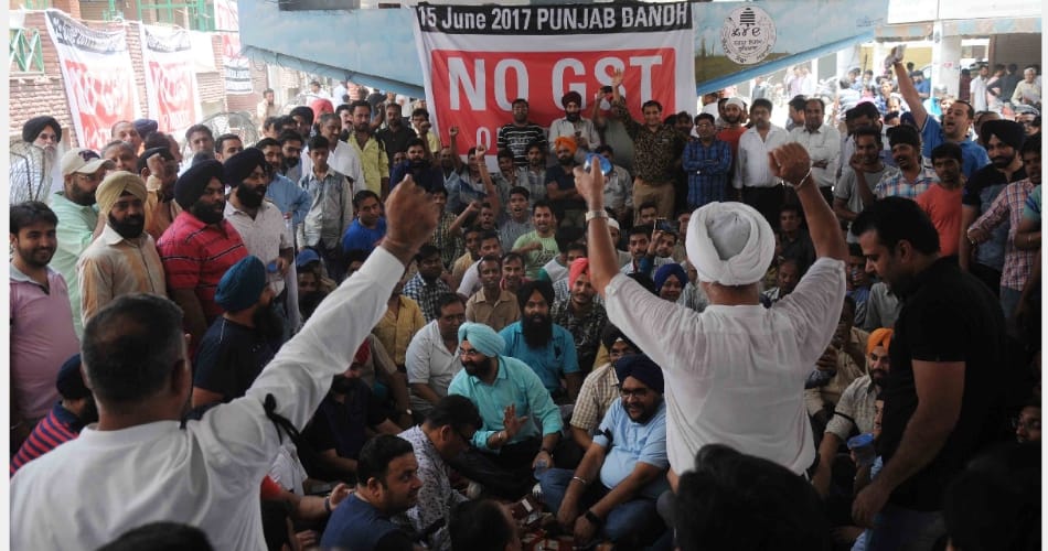 Oppose of GST in Ludhiana, Traders protest