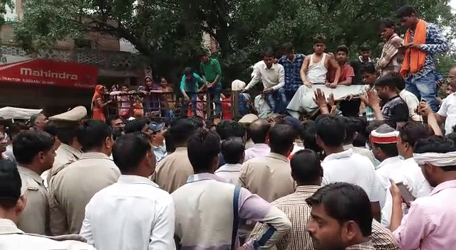 in kasganj eve teasers take on hundreds of pilgrims after local support 