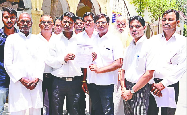 Panchayats of Dalits not in Rathid