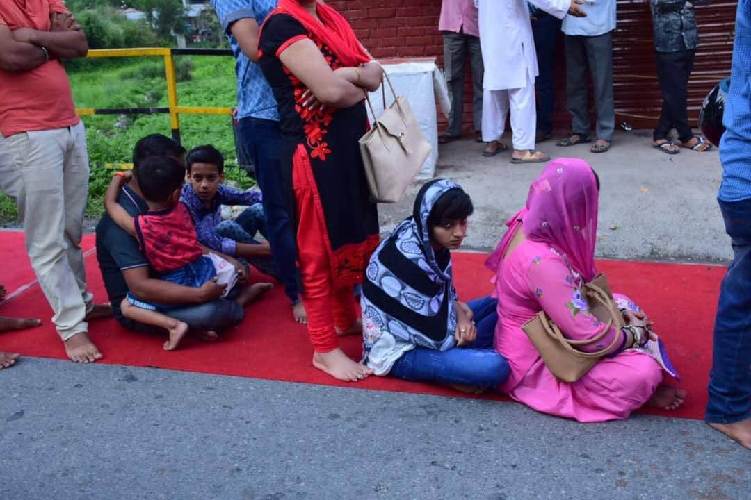 huge rush in kainchi dham mela