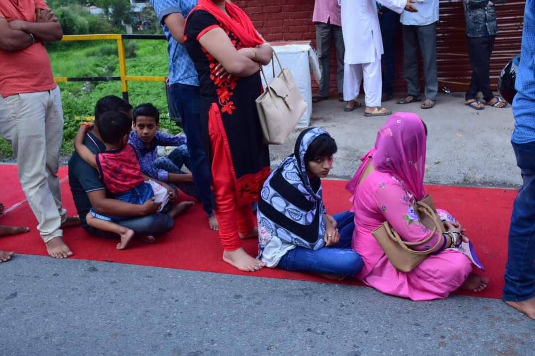 huge rush in kainchi dham mela