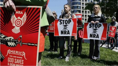 Life under threat in america because there love with gun