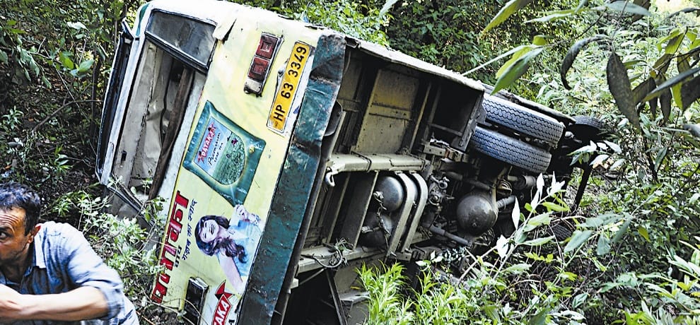 hrtc bus accident in shimla 26 injured