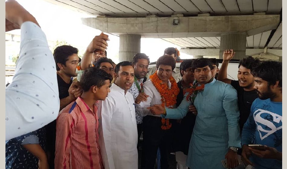 congress will stands with farmers says raj babbar