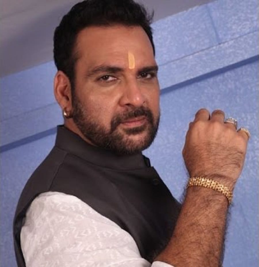 chandrakanta fame shahbaz khan works in local bar before entering in acting
