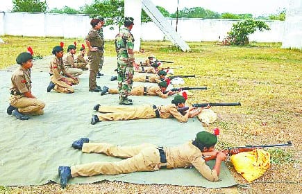 These daughters have the desire to dust the enemies on the border