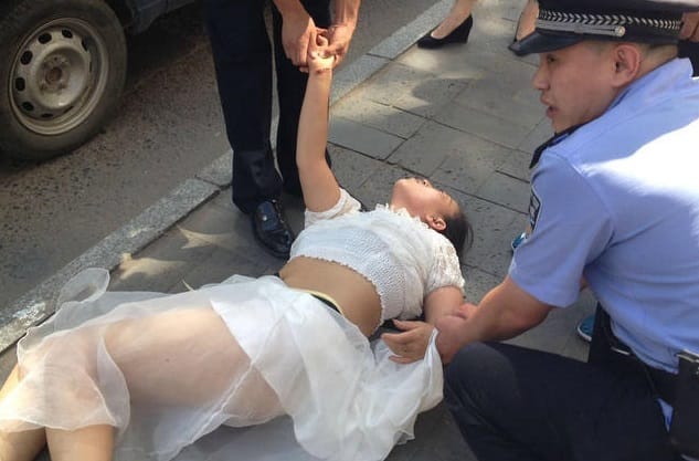 Woman Tries To Kill Herself After Meeting Her Facebook friend