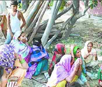 Three laborers die, three injured in road accidents