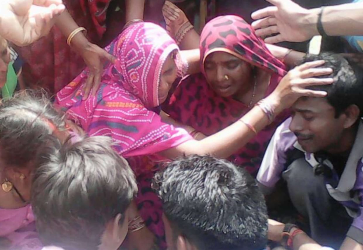 diving while bathing in the Ganges