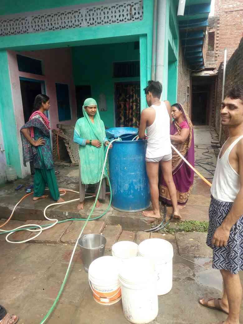 Water Sansthan's car passes trouble the city's outskirts