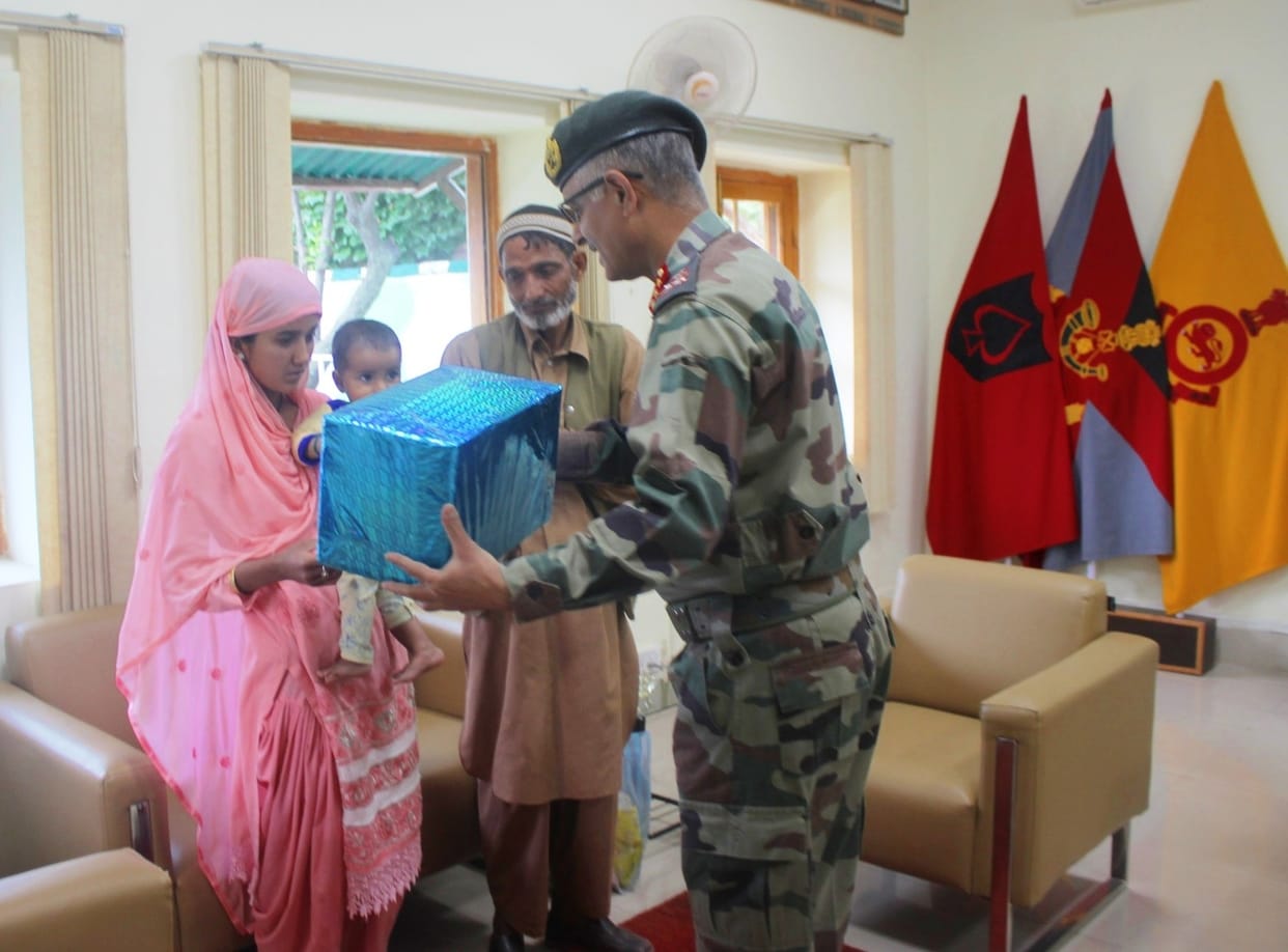 GOC reached line of control in poonch