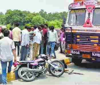 Two killed, two injured in speed