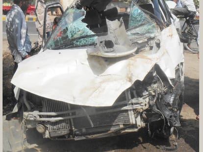  three died in kanpur dehat road accident.