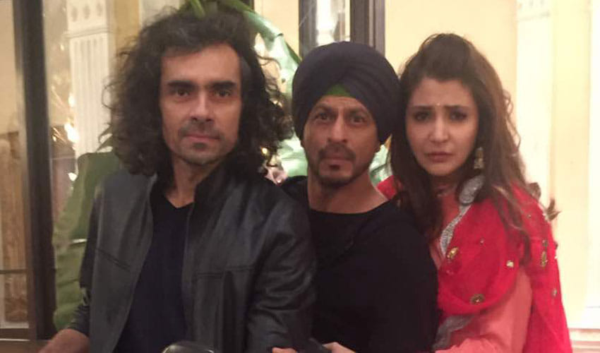 anushka sharma wish imtiaz ali by sharing pic of jab harry met sejal see shah rukh khan sikh look