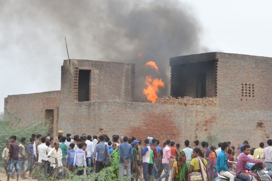 fire in the factory in firozabad