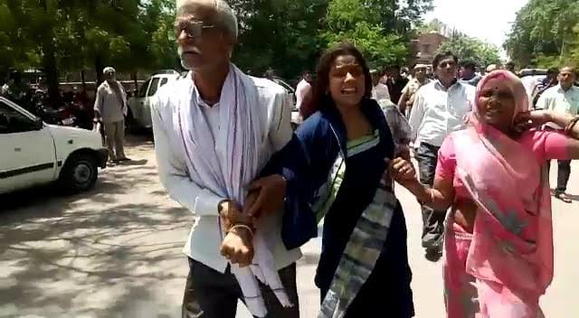 Lovers couple were detained outside the court by the families