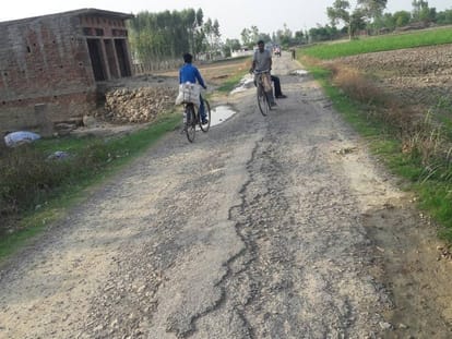 ground report of pathole free road promise of Uttar Pradesh government.