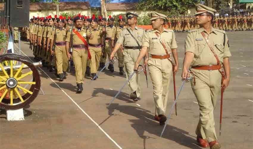 job vacancies for 12th passed in maharashtra police 40000 salary