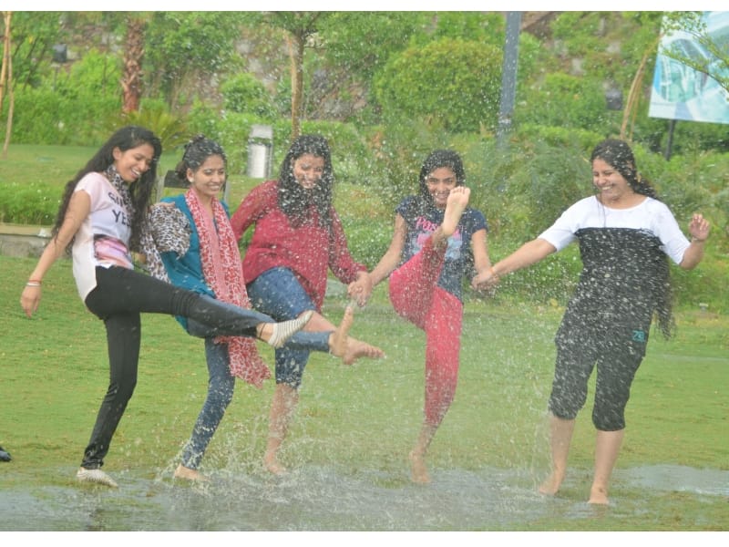  rain changes weather in lucknow.