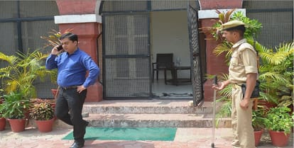 In the income tax Department, Dhankuber of Irrigation scam, read the full news in one click