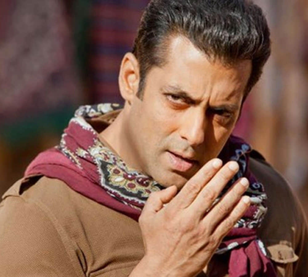salman khan helps to give two lakh rupees for two year old child