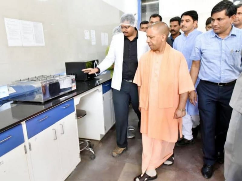  chief minister yogi adityanath inspected amul dairy in Lucknow.
