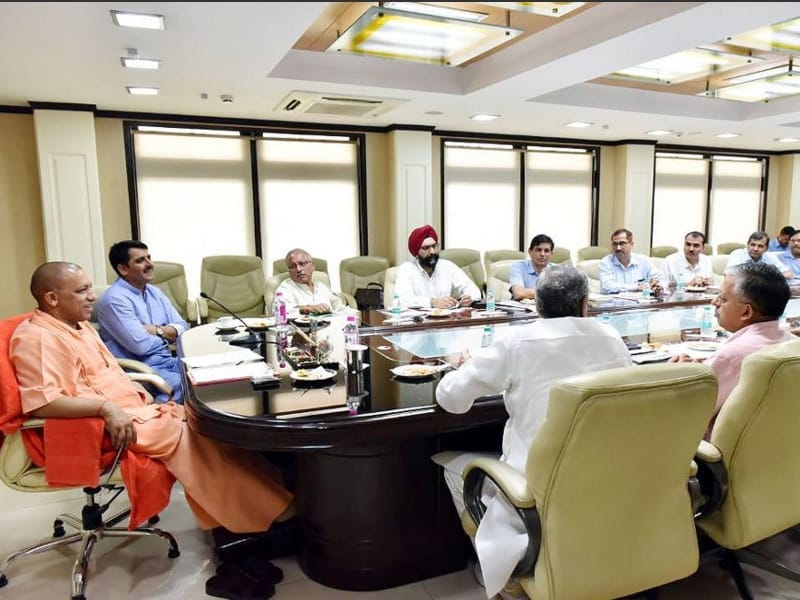  chief minister yogi adityanath inspected amul dairy in Lucknow.