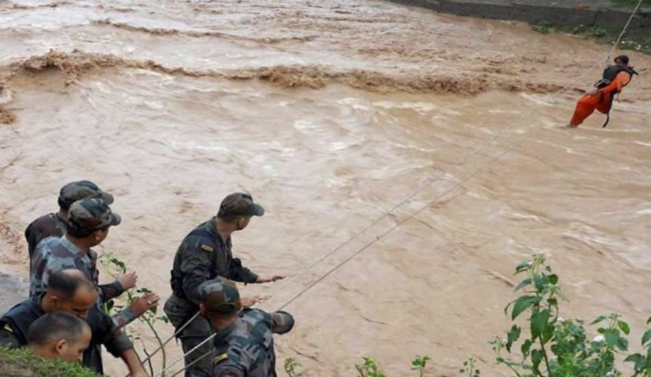 INDIAN ARMY STOOD WITH KASHMIR WHILE FLOODS