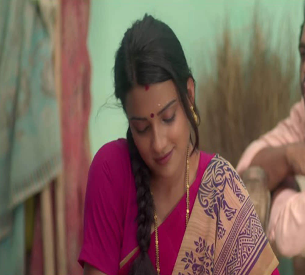 'Phullu' Film Actress Jyotii Sethi Is So Fashionable In Real Life, Lesser Known Facts