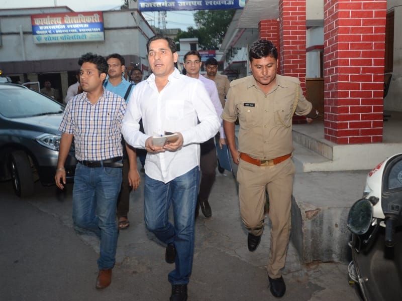  CBI in hazratganj police station to probe IAS anurag death.