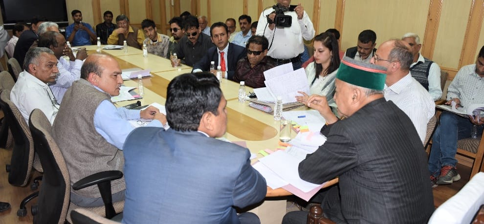 cm virbhadra singh directions to fill vacant posts before 31st july