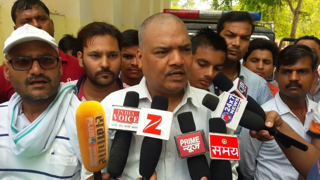 family members of jwellers opposes police story