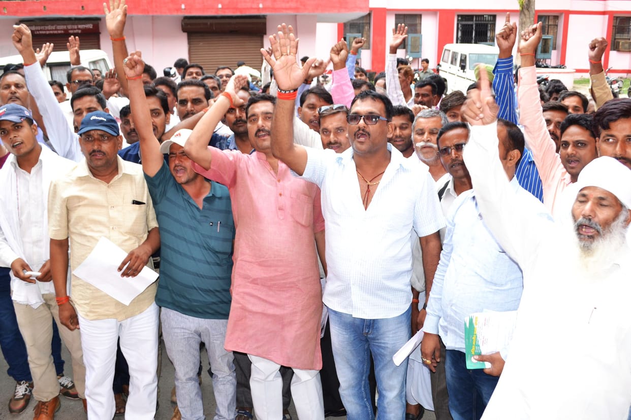 Village heads displaying CDO